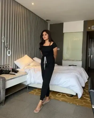 Call Girls Kheralu Cash On Delivery